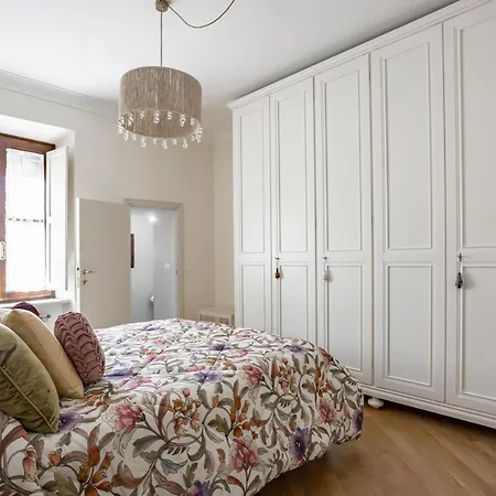 & Modern Apt W/ Netflix-amazon Prime Apartment Lucca